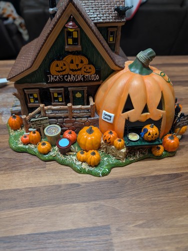 Dept snow village halloween - 56,
